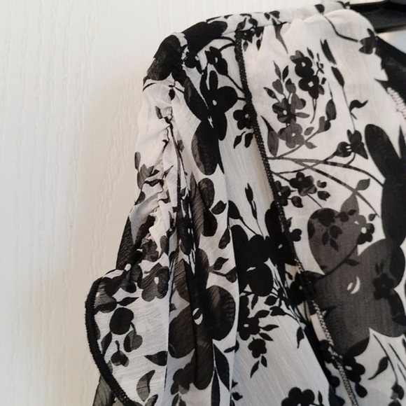 ⚜️ Cocomo Black Floral Blouse - Picture 6 of 8